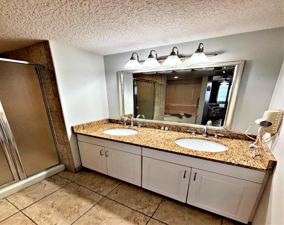 2 Bedroom Resort Condo Direct Oceanfront Wyndham Ocean Walk - Daytona Funland 2226 Daytona Beach Eksteriør bilde